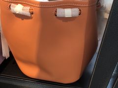 -百年港湾奥特莱斯(香炉礁店)