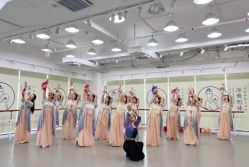 -深舞形体民族舞蹈工作室