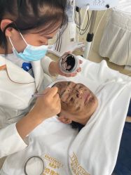 -凡碧诗毛孔清洁收细