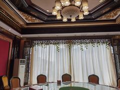 -皇宫大酒店