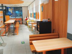 用餐区-麦当劳(玉桥中路店)