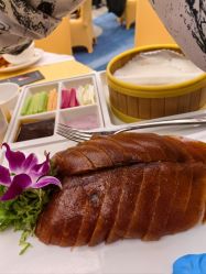 点击看大图 -中茵皇冠假日酒店·宴会厅