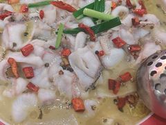 -卢大鲜鱼头捞饭(美利广场店)