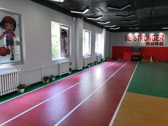 -悦动体能篮球羽毛球网球(三里河店)