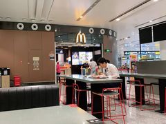 大堂-麦当劳(北京大兴机场二层国内到达(安检外)店)