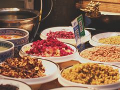 -八一路好吃街(雨田商务大厦店)