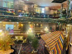 -燕山大酒店