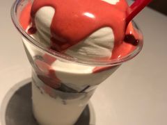 红丝绒芭菲-DQ·蛋糕·冰淇淋(西城红场店)