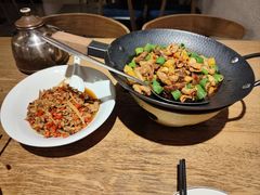 -聚鑫朋酸菜肥肠(文艺路口店)