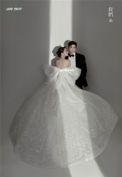 -至臻微拉婚纱摄影