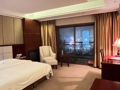 -金孔雀温泉旅游度假村