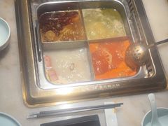 -巴渝瓦肆重庆鲜火锅(宝龙环湖店)