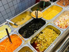 自助取餐区-三兄弟高炉烧饼