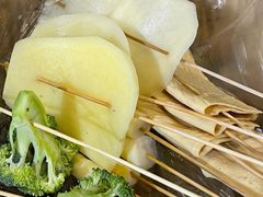 -马路边边串串香(苗栗路店)