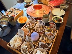 -菌自由丨野生菌火锅特色庭院餐厅(丽江古城店)