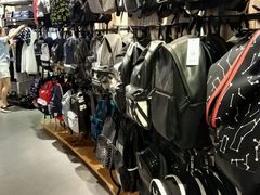 -metersbonwe(中华城店)