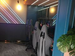 -小魔虎电竞馆·二进制店