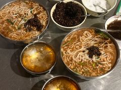 -正宗杨记普洱酸醋米线(总店)
