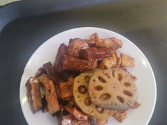 -老鼎万春卤菜(五代传承创始老店)