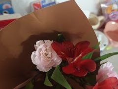 -何兮花店·气球派对鲜花店(马桥银春路万科城店)