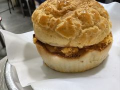 咸蛋黄菠萝包-颓记茶餐厅(美景总店)