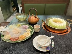 -得意咚瓜·顺德鱼生·冬瓜火锅(深圳首店)