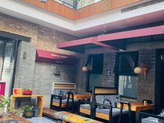 -苹果树下艺术餐厅(宋庄店)