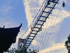 -客天下恐龙水晶玻璃桥