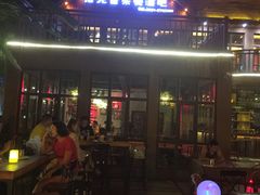 -拾光音乐餐酒吧(告庄星光夜市店)