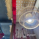 地方菜 本地老店 跟到导航来的 店里面坐满了客人