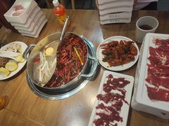 -来龍儿鲜切牛肉自助老火锅