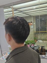 -镁连社·美联社