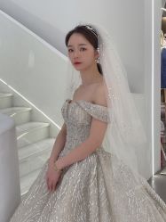 点击看大图 -艾米丽婚纱礼服