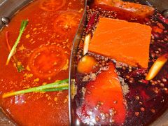 -小天鹅火锅·一线江景洪鼎旗舰店(洪崖洞店)