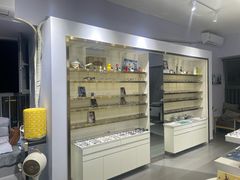 -视野联行眼镜•蔡司•依视路(温江店)