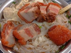 -肥佬良扣肉粉面店(梧州总店)
