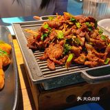 于是就带她来了我吃过好几次的局气。没点烤鸭