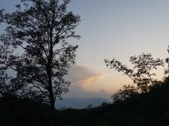 -鬼笑石后山停车场