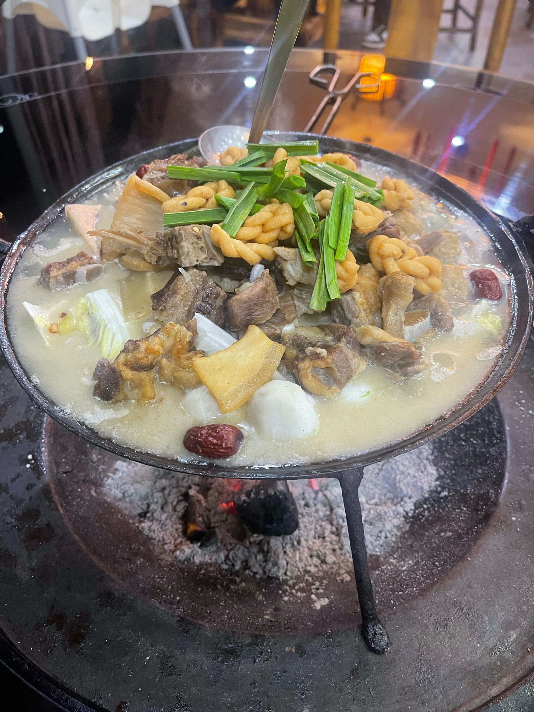 推荐这家的腊味吊锅,好吃又实惠,作为罗田