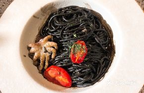 Mediterranean Spicy Squid Noodles