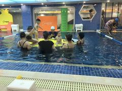 -戊辰亲子游泳俱乐部