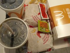 -麦当劳(世界城广场店)