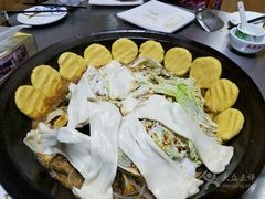 -屯老二农家铁锅炖·行业领军者(梅江店)