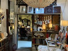 -邊城書店