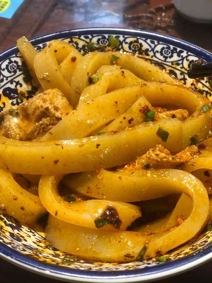 清真马忠酿皮-"店里人特别多,旅游观光客居多.你就会懂得.