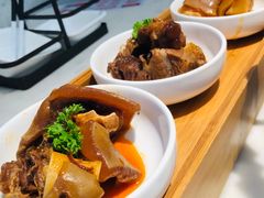 -左庭右院鲜牛肉火锅(浦江欢乐颂店)