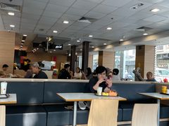 -麦当劳(水坑尾街店)