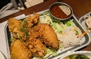 Signature Lemongrass Chicken Wings (5 pieces)