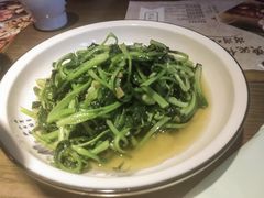 -黄泥岗·地道湖北菜(奥特莱斯店)