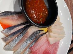 三文鱼刺身-美食汇海鲜自助餐厅·小龙虾烧烤(富力万达文华酒店)